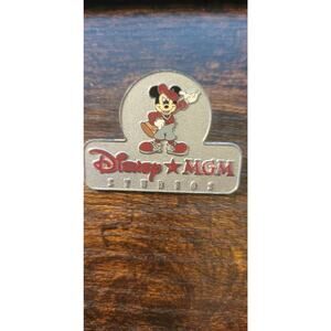 Vintage Disney Pin MGM Studios 2002 Director Mickey 3996